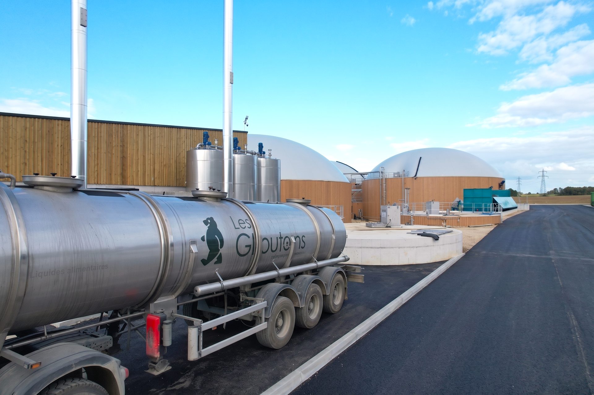 Réception des intrants organiques sur le site de méthanisation