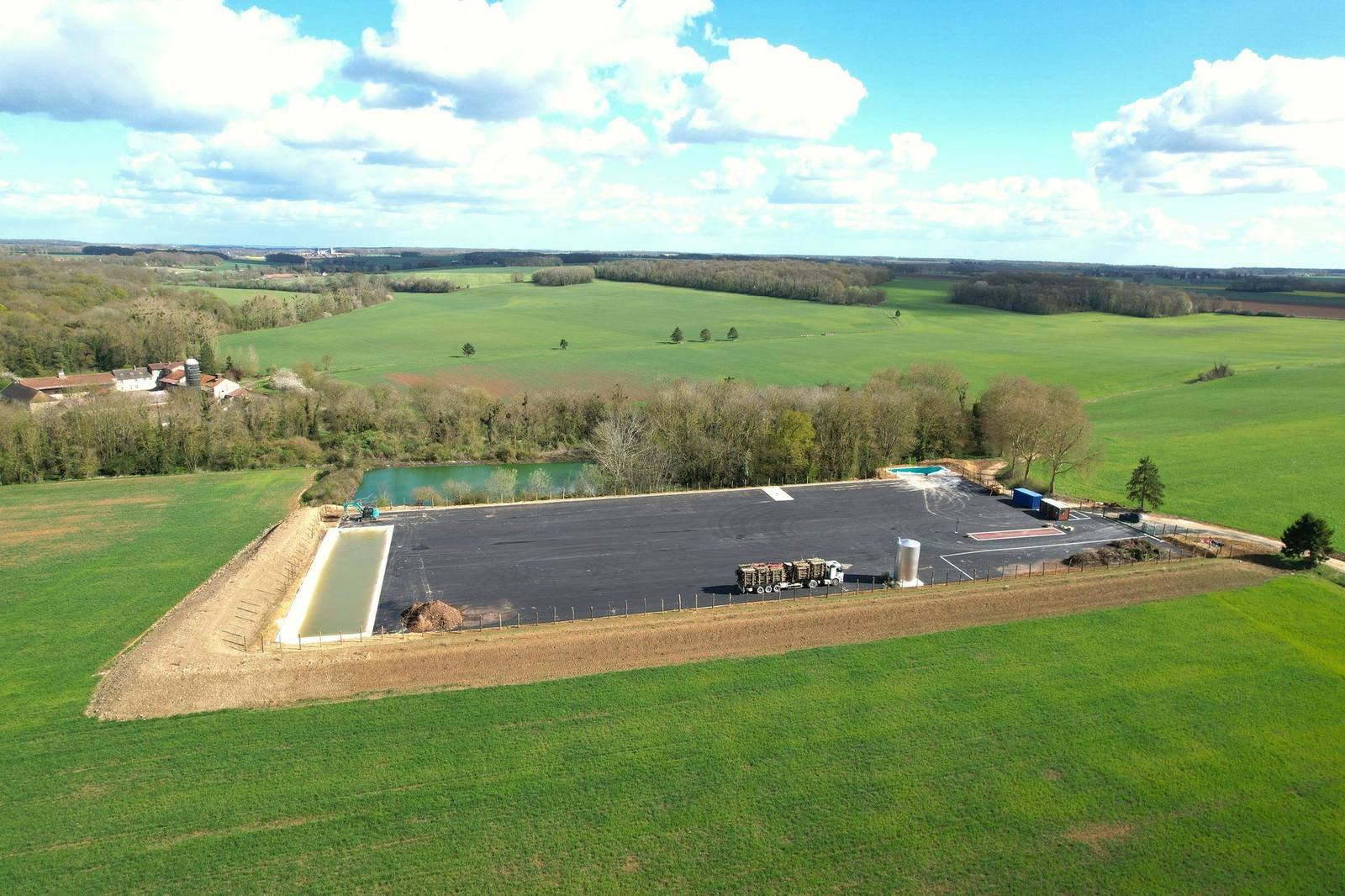 Plateforme de compostage des Gloutons à Dagny